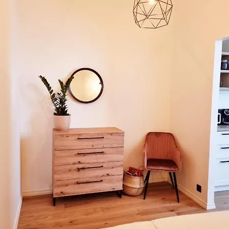 Supeluse 7-1 Guest By Annalie *